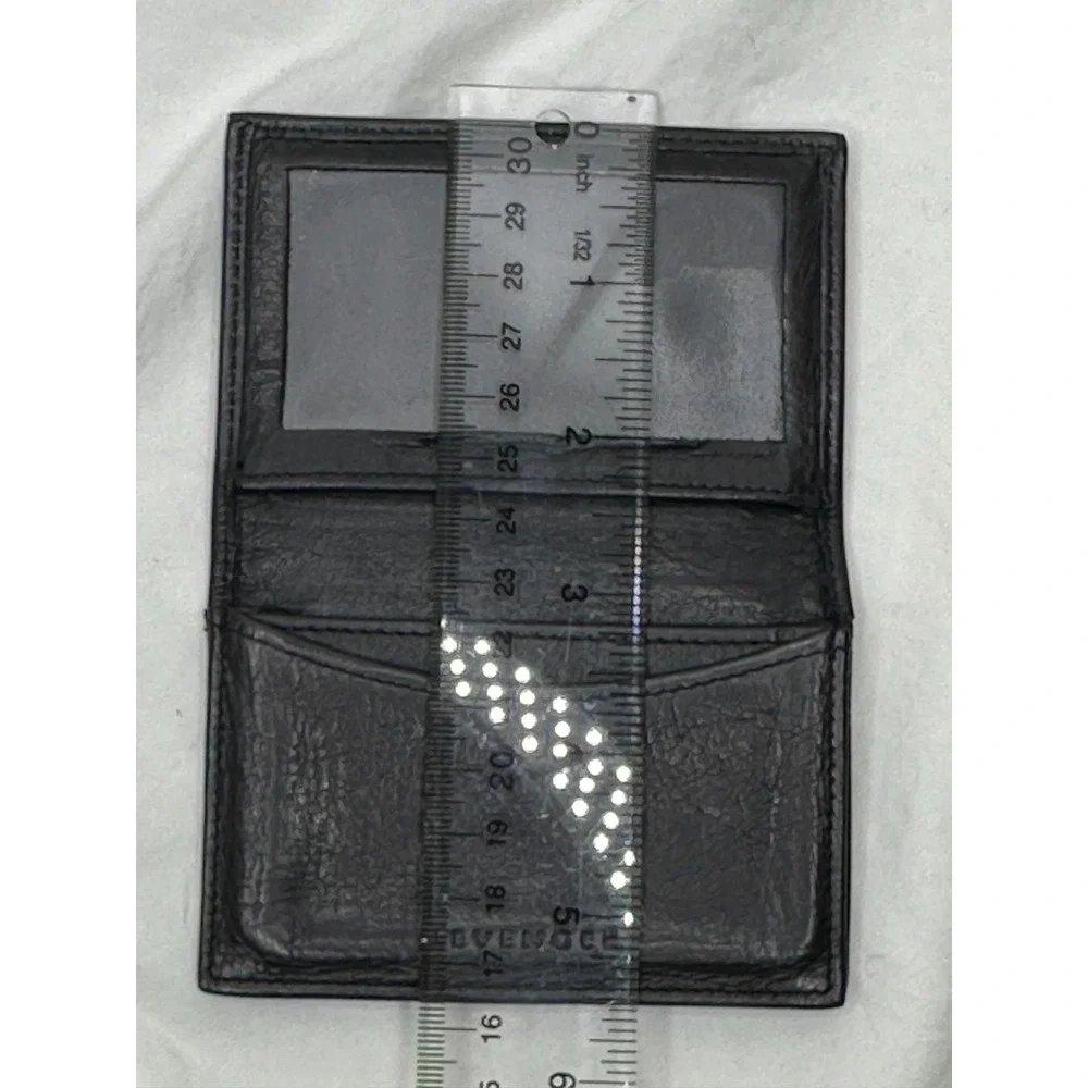 Levenger black leather credit card ikm logo embossed Small wallet
